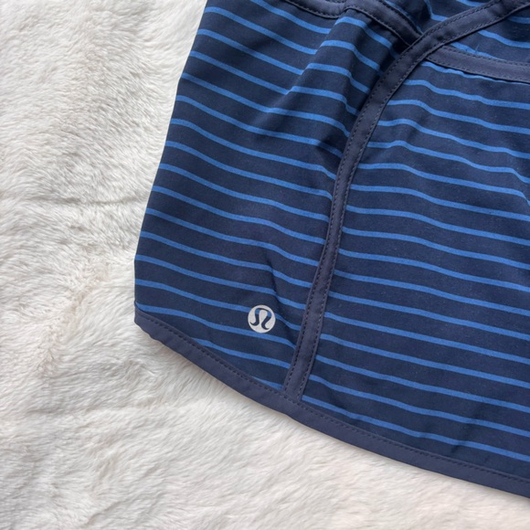 Lululemon Hotty Hot Shorts 4” Blue Striped Running Size 8 Secure Zip Pocket - Picture 3 of 9
